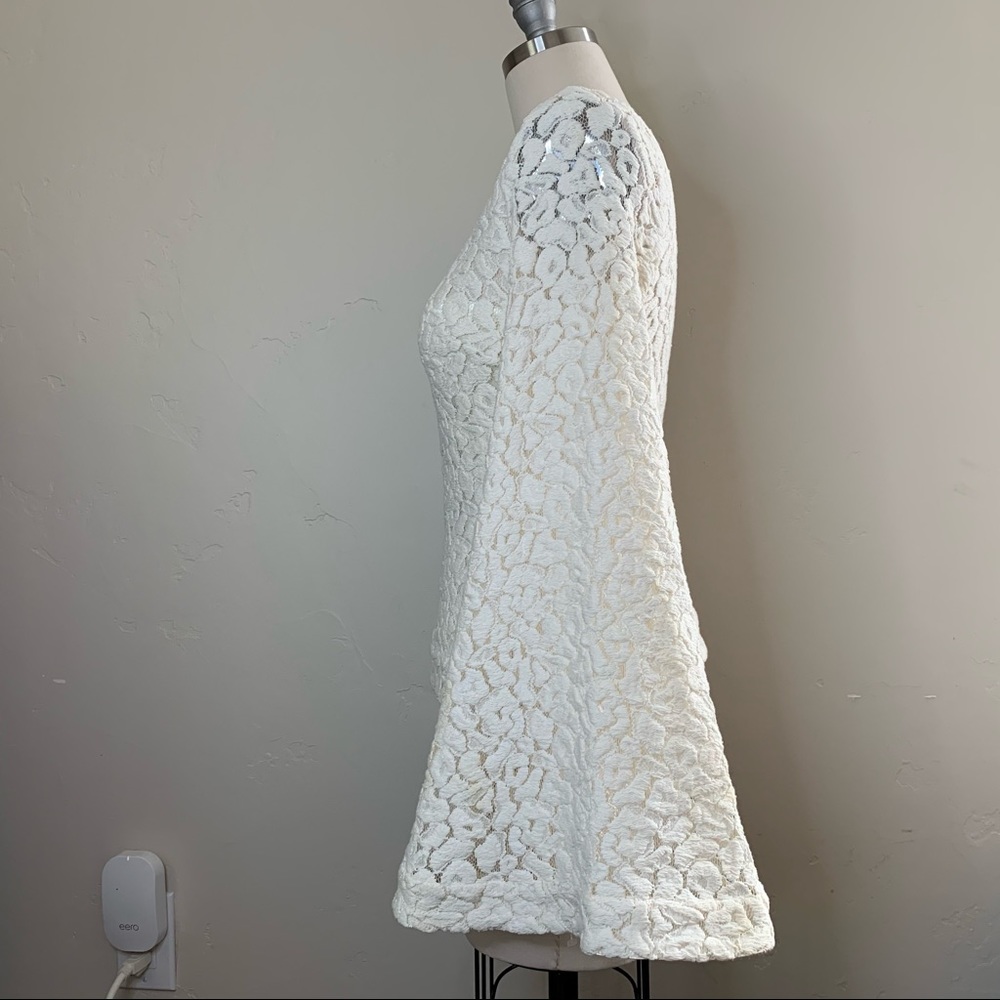 Elizabeth and James Ivory Lace Bell Sleeved Top - Picture 3 of 6